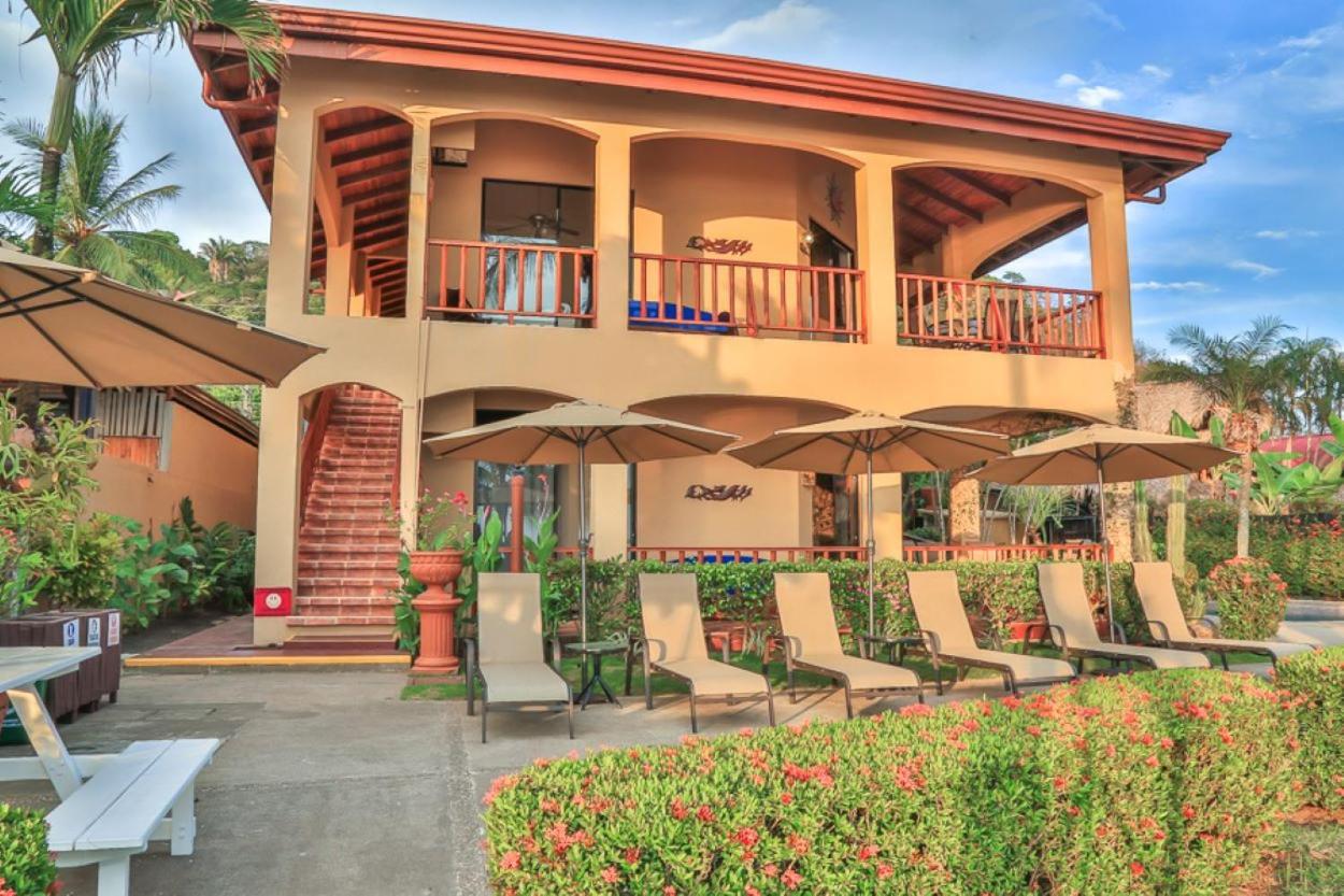 The Backyard Beachfront Hotel Jaco Exterior photo