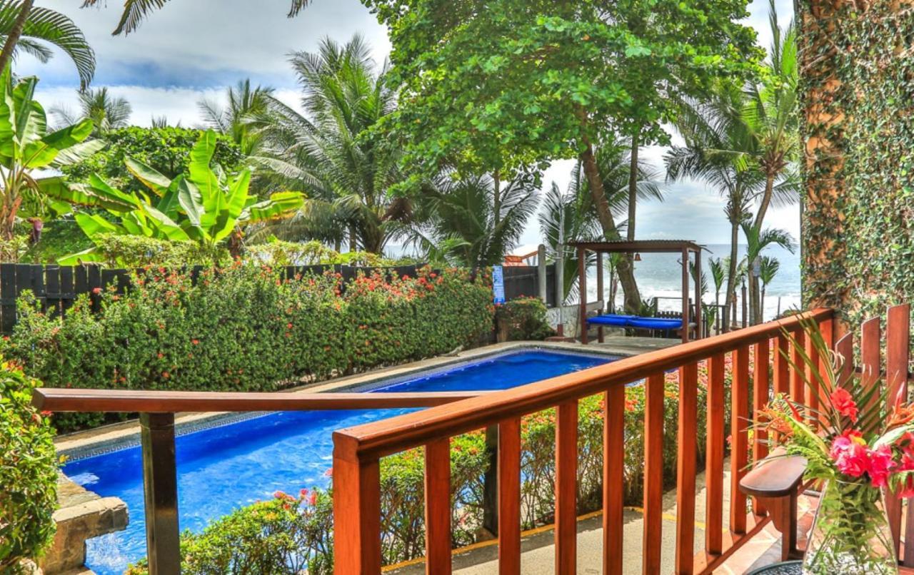 The Backyard Beachfront Hotel Jaco Exterior photo
