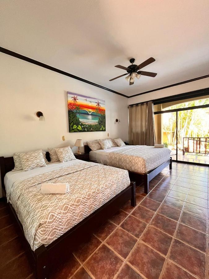 The Backyard Beachfront Hotel Jaco Exterior photo